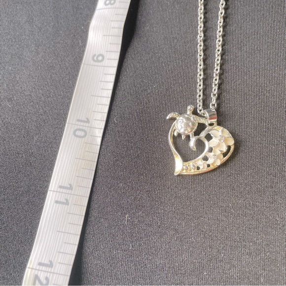 20” necklaces heart with turtle and flower inside the heart with silver chain - Picture 3 of 4